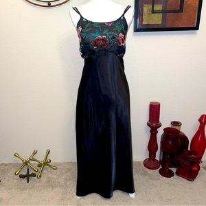 NWOT Wet Look Black Embroidered Long Maxi Vintage Nightgown Slip Dress Chemise